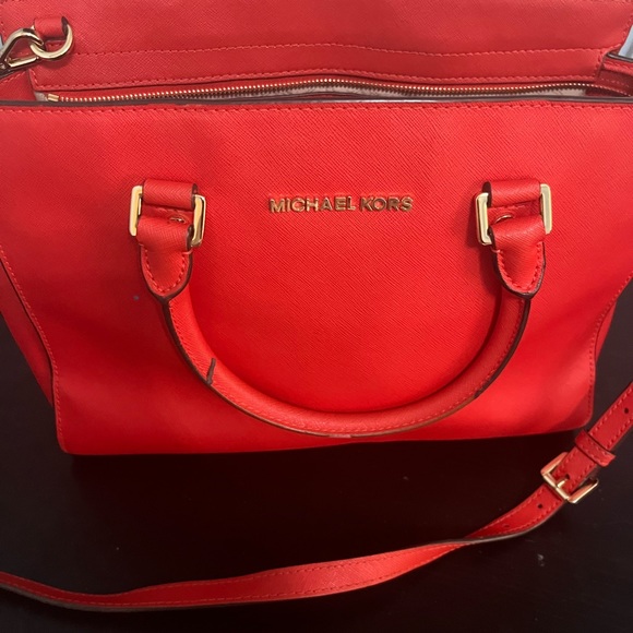 Michael Kors red bag - Picture 2 of 3